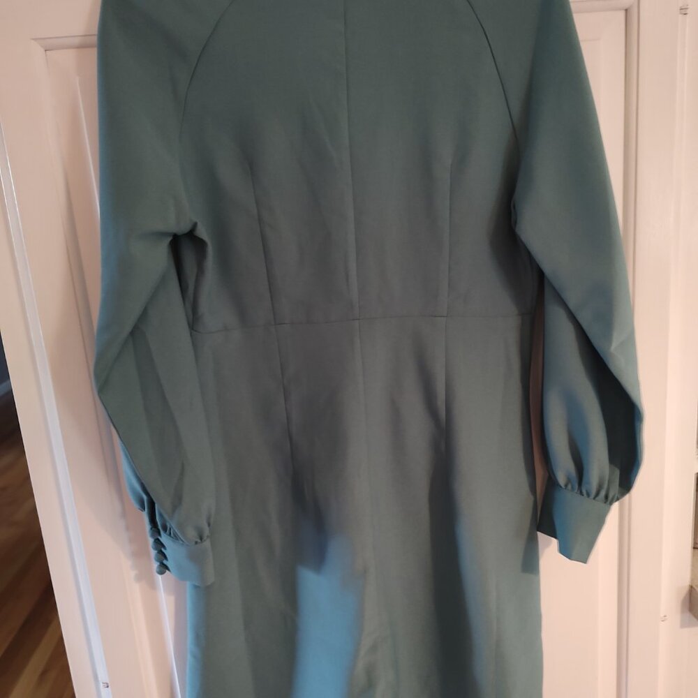 Dress - Picture 2 of 7